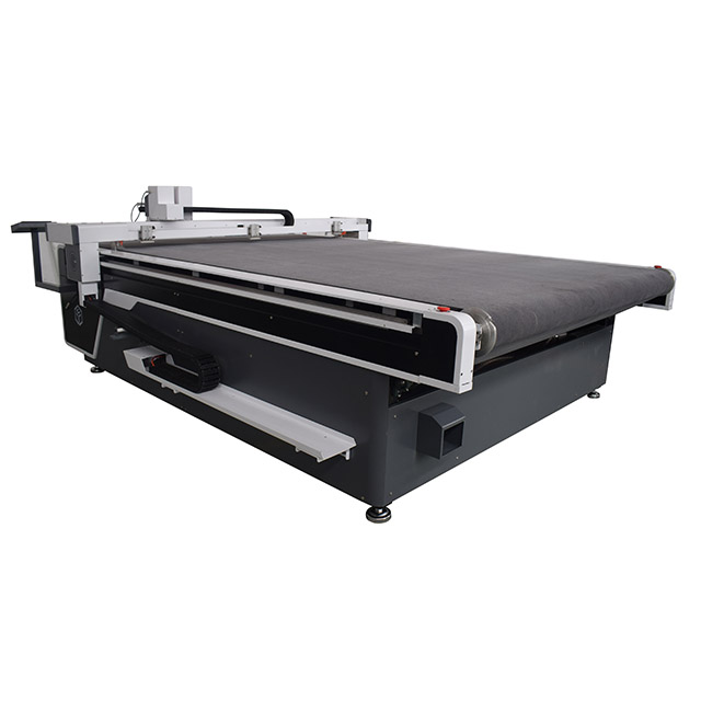 Máquina de Corte Têxtil Automática