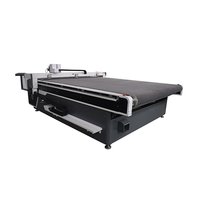 Máquina de cortar toalhas de mesa