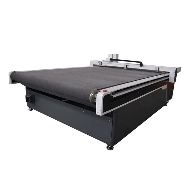 Máquina de Corte Têxtil Automática
