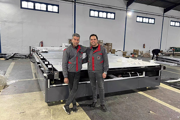 Qual é o erro mínimo da máquina de corte CNC?