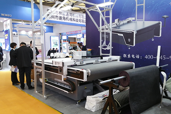 Desempenho da máquina de corte YUCHEN