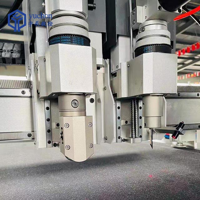 Máquina de corte de couro real digital Jinan com faca oscilante
