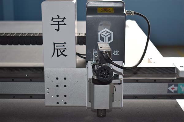 Quais ferramentas e métodos são usados ​​para cortar materiais de PVC?